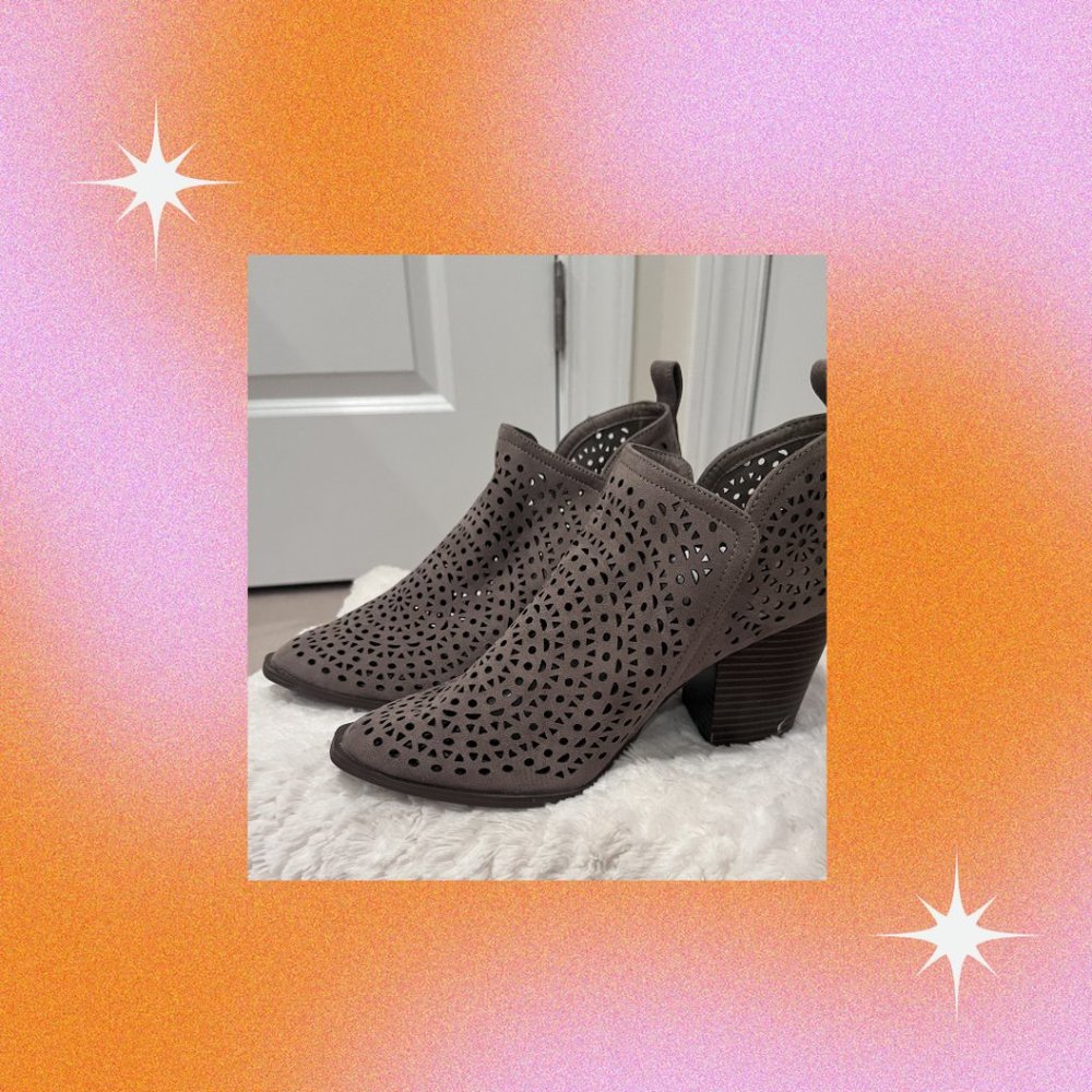 grey Altar'd State heeled booties (Size 9)